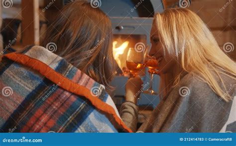 wine flame lesbian - Wine Flame 